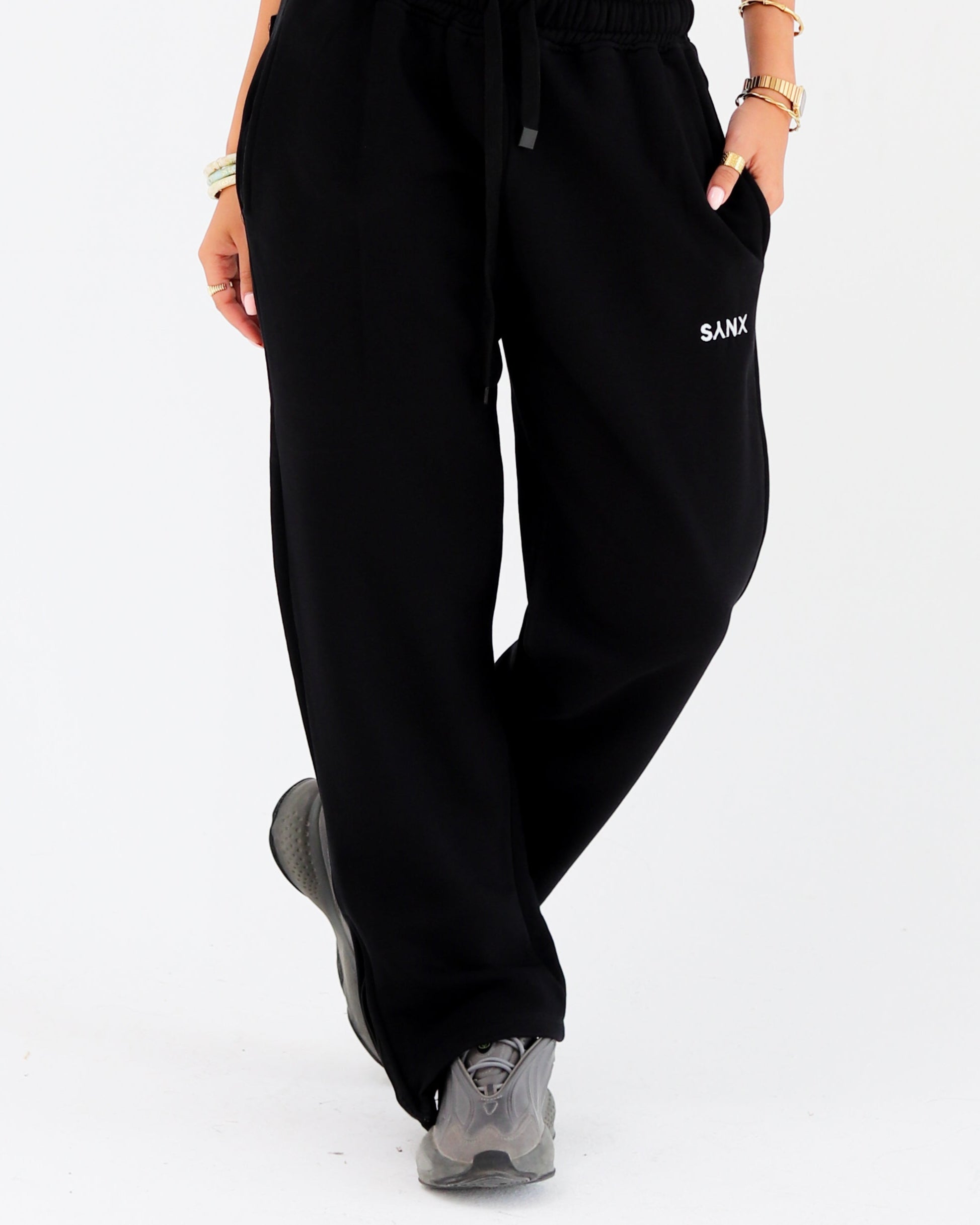 Drop Cuff Jogger - Black
